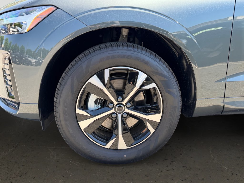 Certified 2026 Volvo XC60 B5 Core AWD/4WD image 25