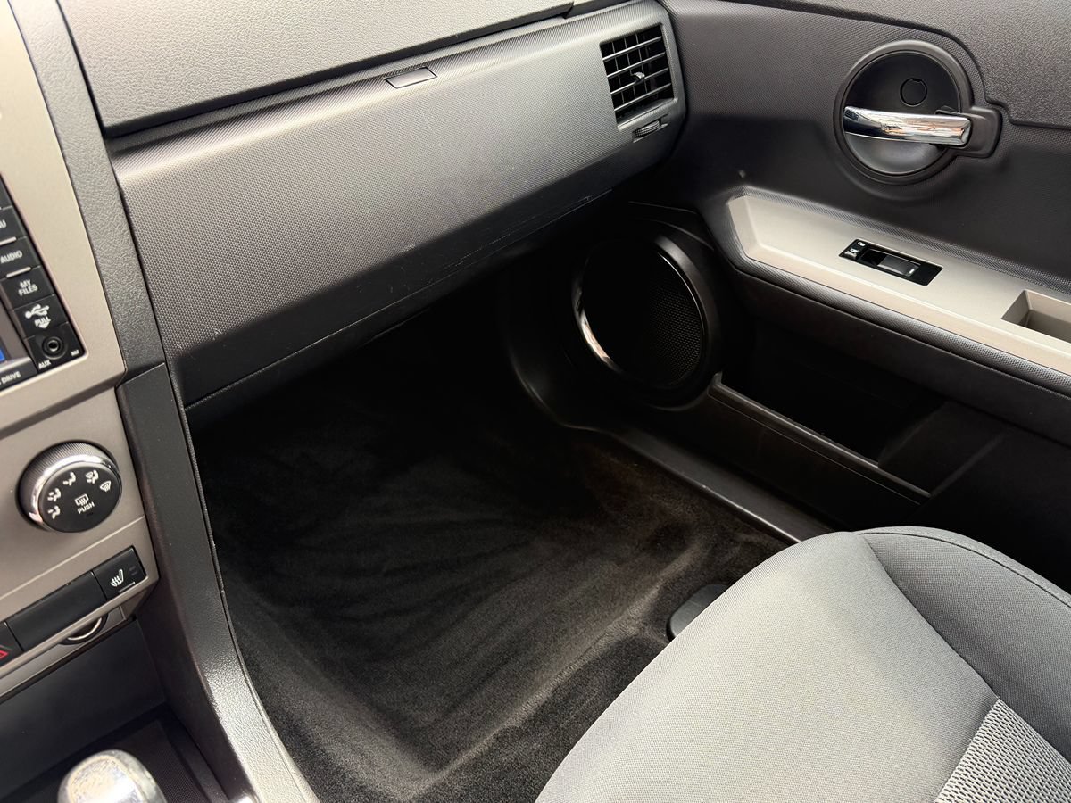 Used 2010 Dodge Avenger Express FWD image 20