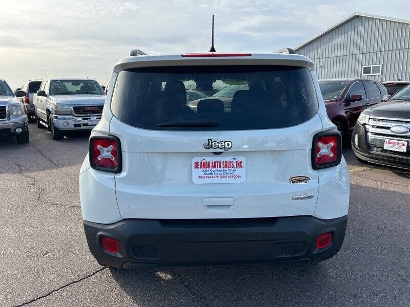 Used 2020 Jeep Renegade Latitude image 4