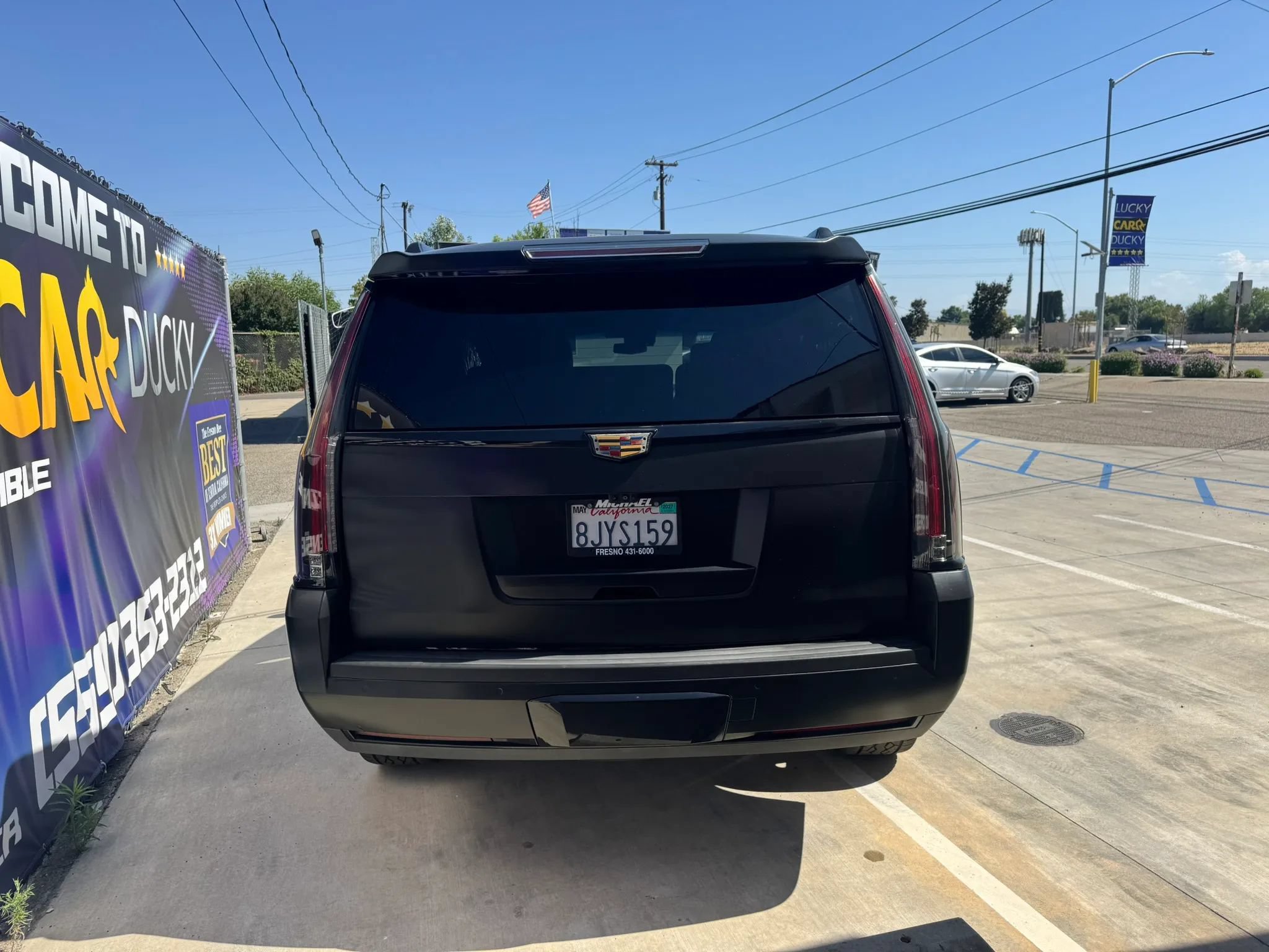 Used 2019 Cadillac Escalade Platinum w/ Escalade Sport Edition AWD/4WD image 4