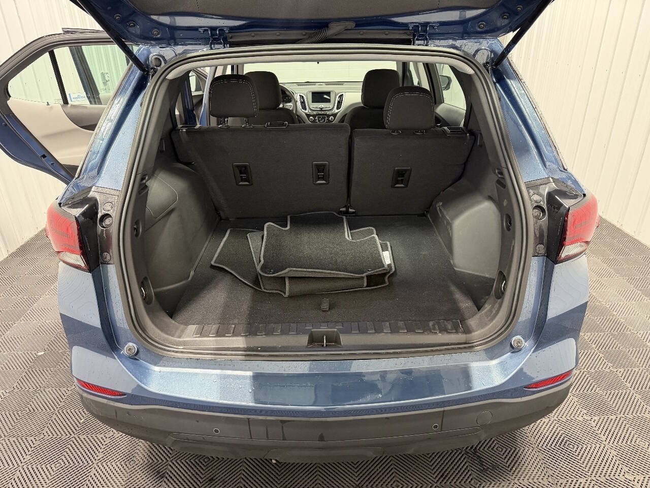 Used 2024 Chevrolet Equinox LS w/ Sport Edition AWD/4WD image 14