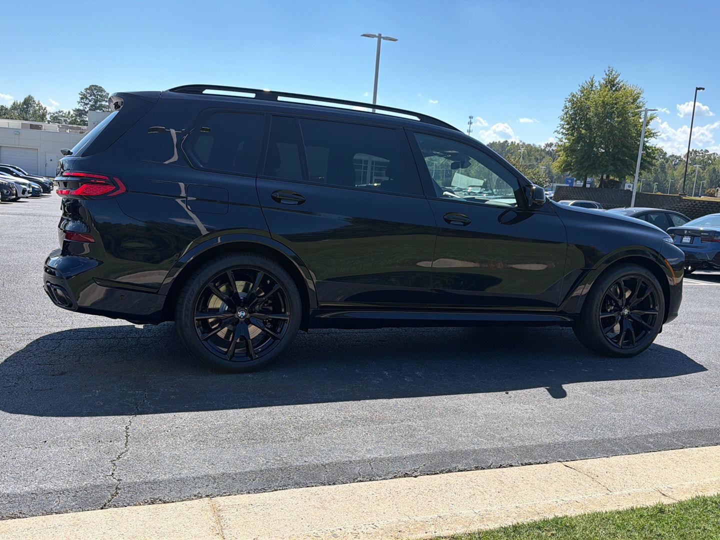 New 2027 BMW X7 M60i AWD/4WD image 7