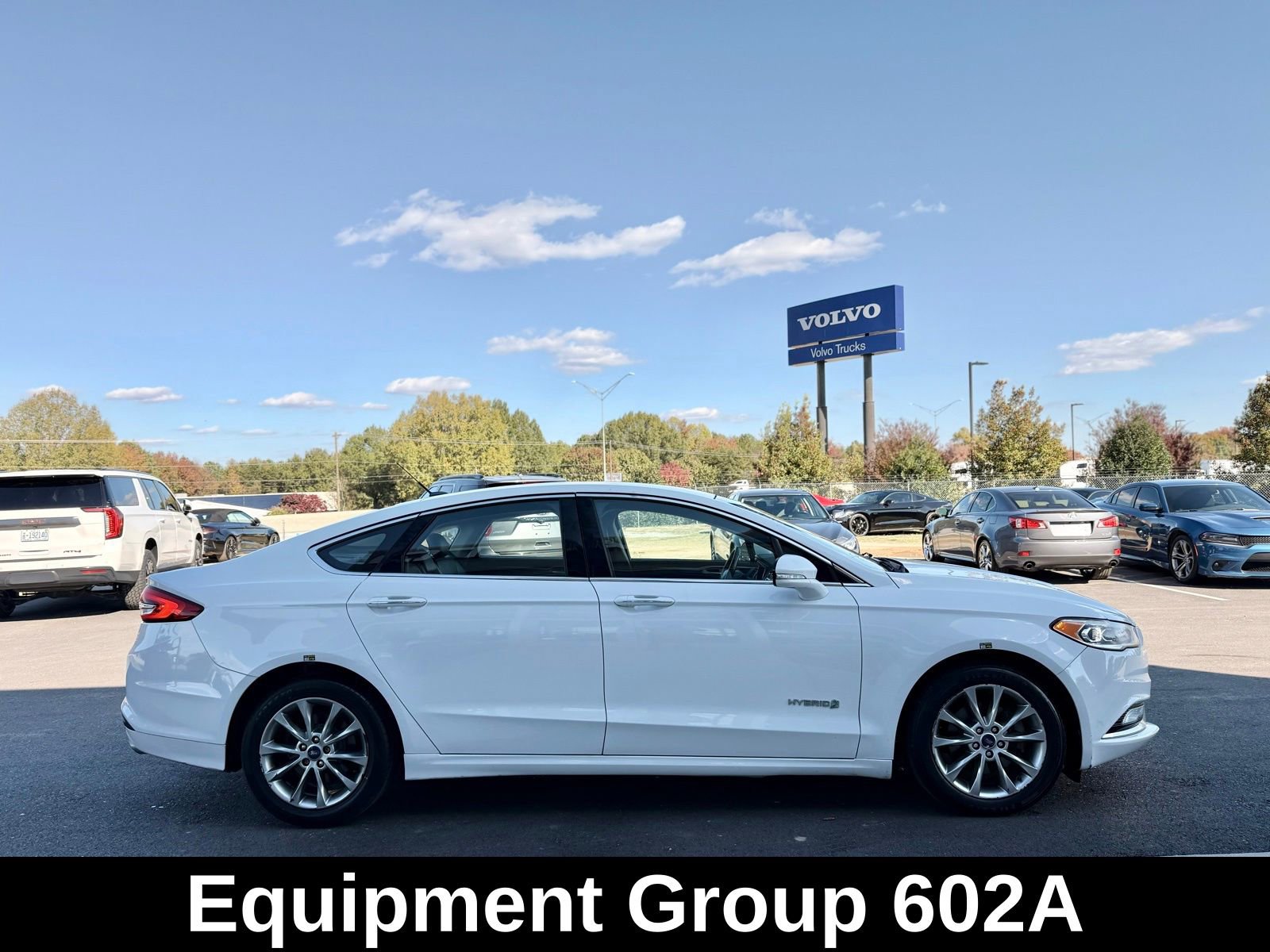 Used 2017 Ford Fusion SE w/ Equipment Group 602A image 6