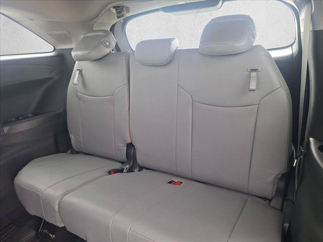 Certified 2025 Toyota Sienna XLE w/ XLE Plus Package FWD image 17