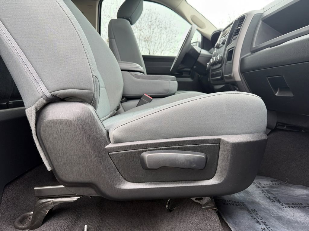 Used 2018 RAM 1500 Express image 37