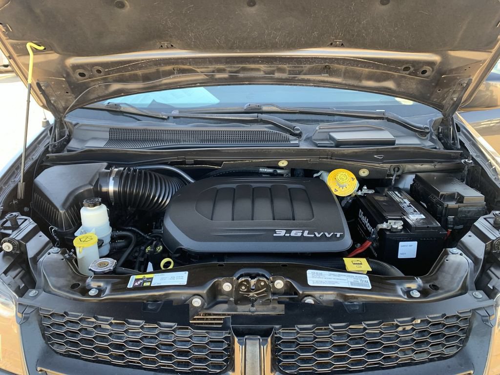 Used 2018 Dodge Grand Caravan SE FWD image 28