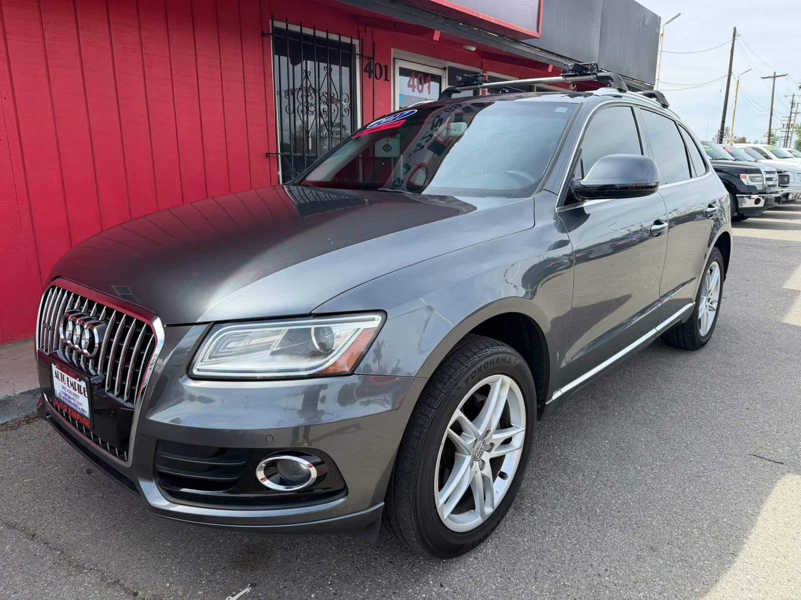 Used 2017 Audi Q5 2.0T Premium Plus w/ Technology Package AWD/4WD image 2