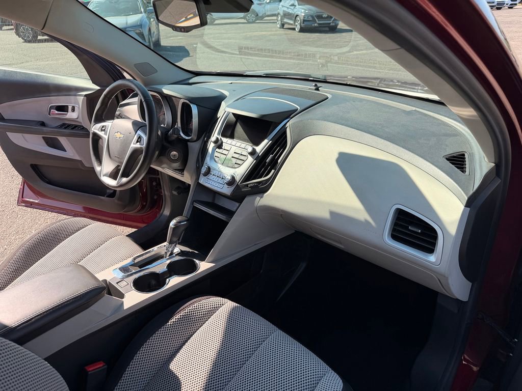 Used 2017 Chevrolet Equinox LT w/ Convenience Package FWD image 32