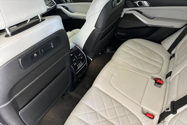 Used 2023 BMW X5 xDrive45e w/ Climate Comfort Package AWD/4WD image 11