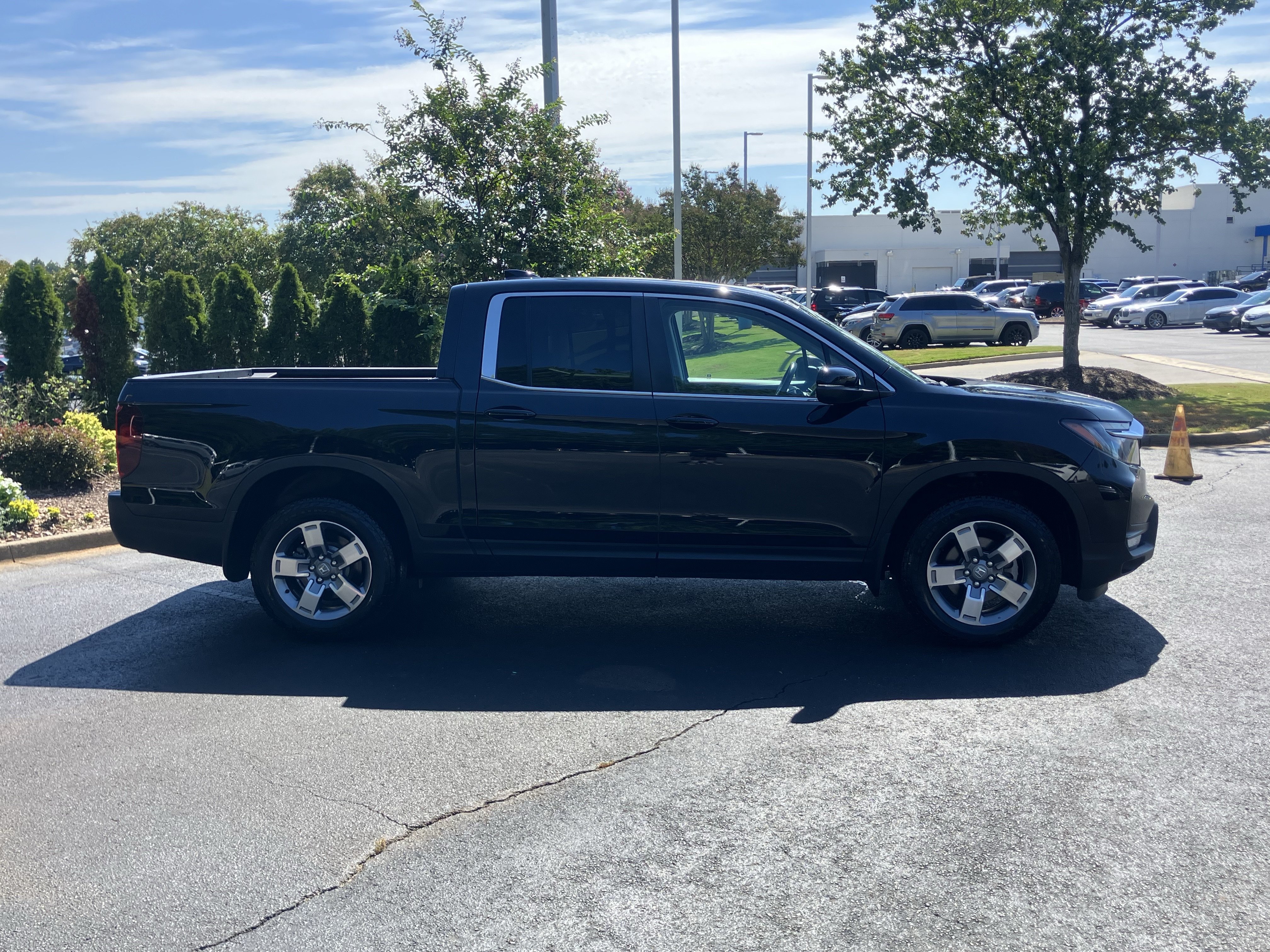 Certified 2025 Honda Ridgeline RTL image 11