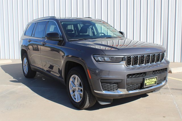 Used 2023 Jeep Grand Cherokee L Laredo image 4