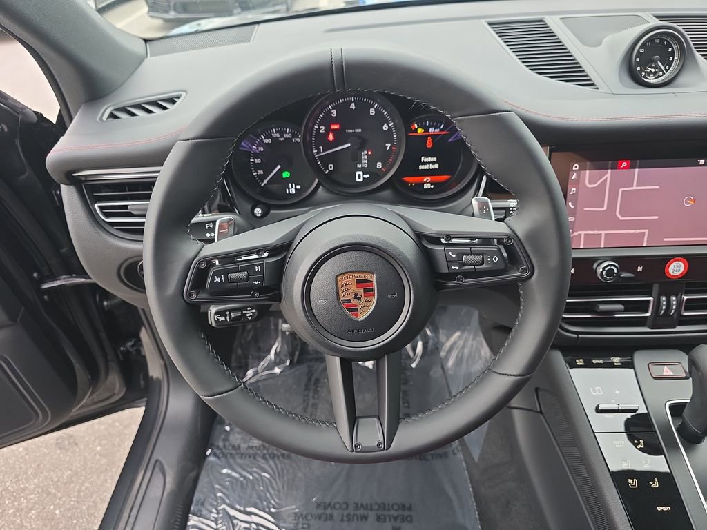 New 2026 Porsche Macan image 33
