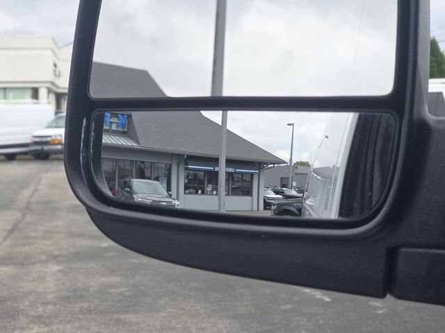 Used 2024 GMC Savana 2500 RWD image 4