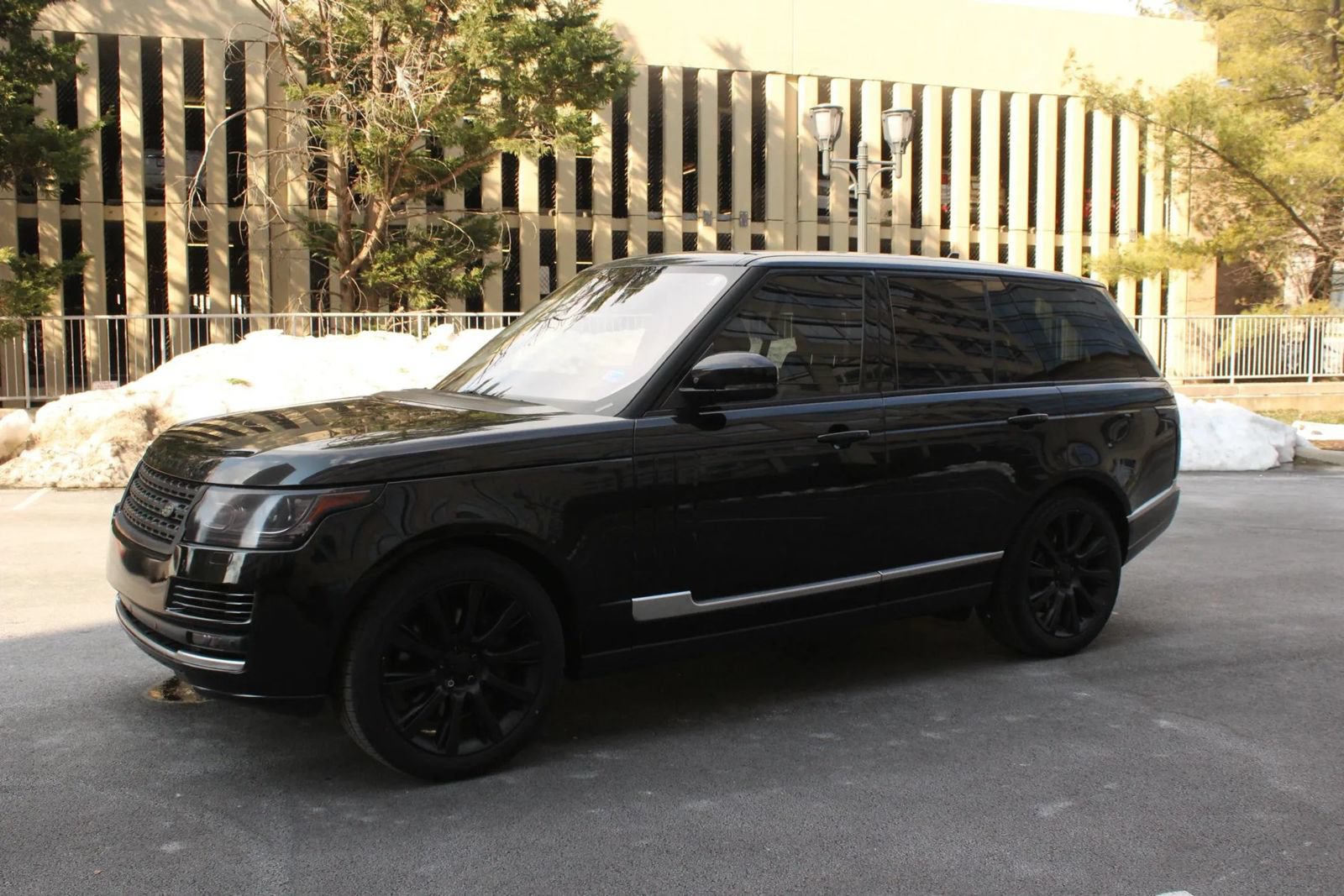 Used 2016 Land Rover Range Rover Supercharged AWD/4WD image 12