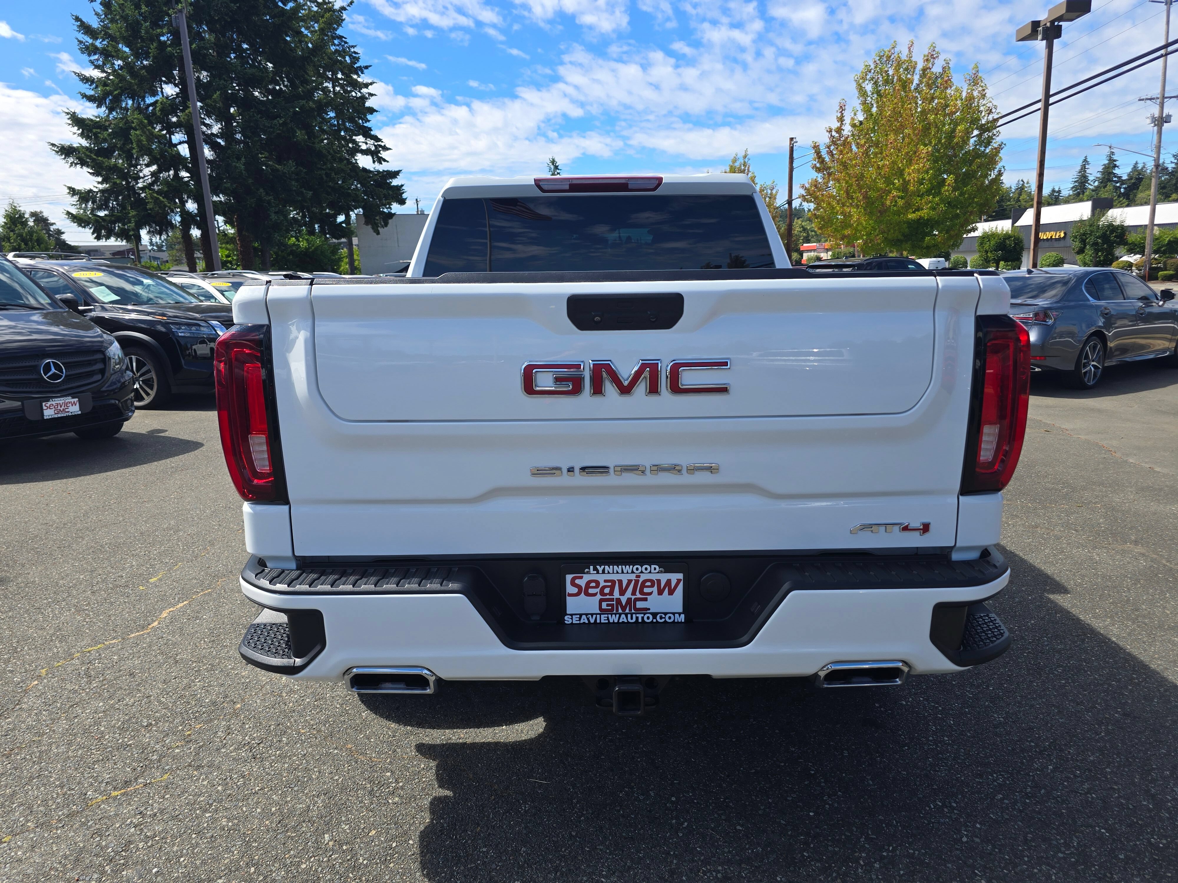 Used 2021 GMC Sierra 1500 AT4 AWD/4WD image 6