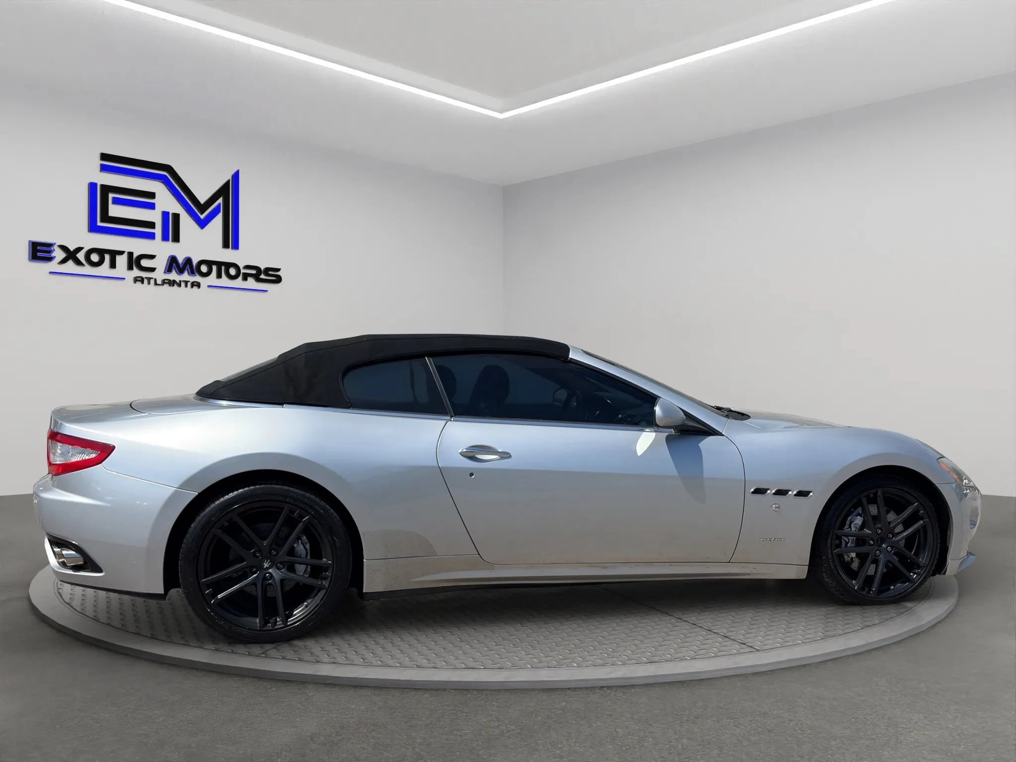 Used 2011 Maserati GranTurismo Convertible RWD image 6