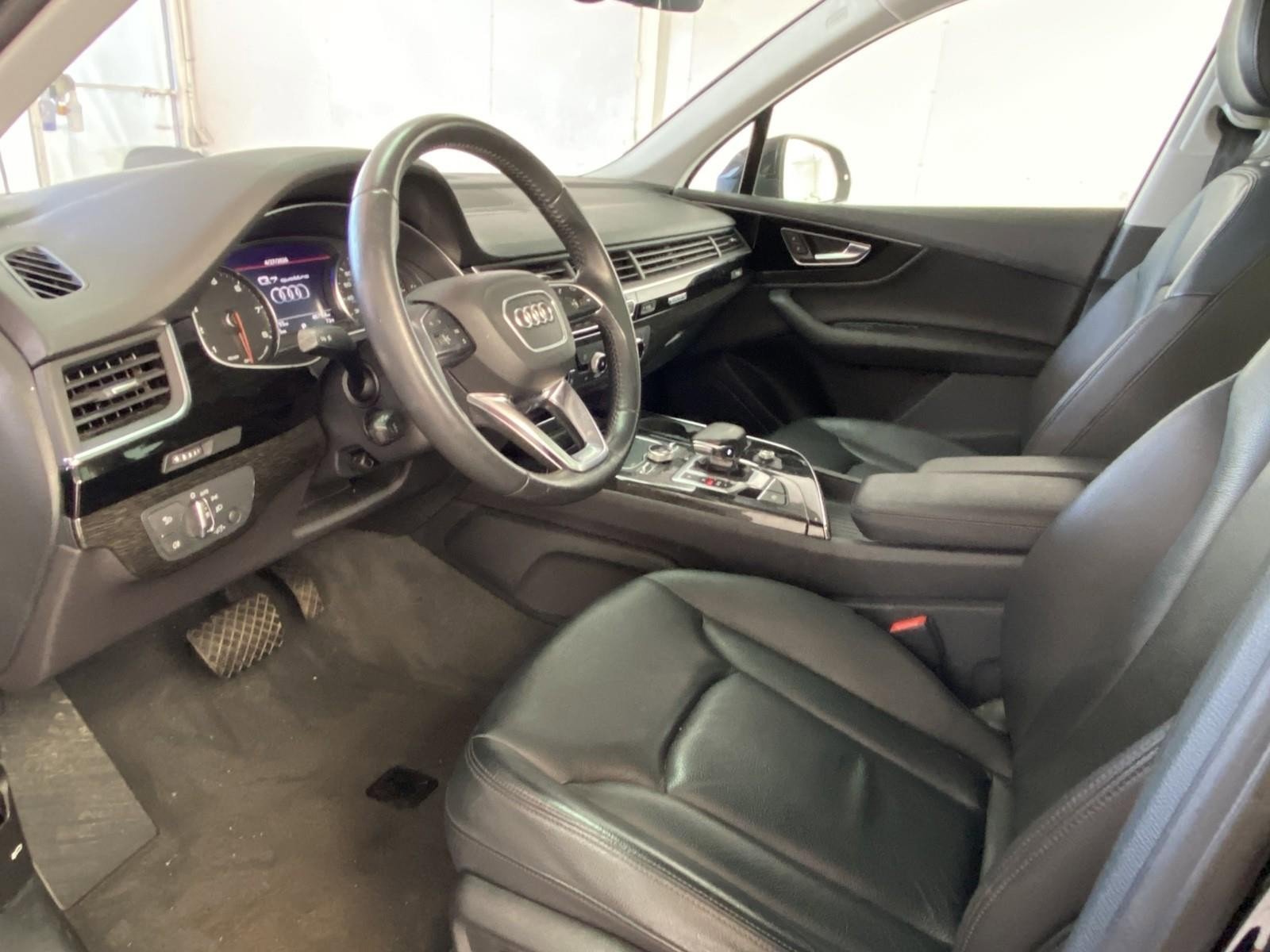 Used 2019 Audi Q7 3.0T Premium w/ Convenience Package AWD/4WD image 24
