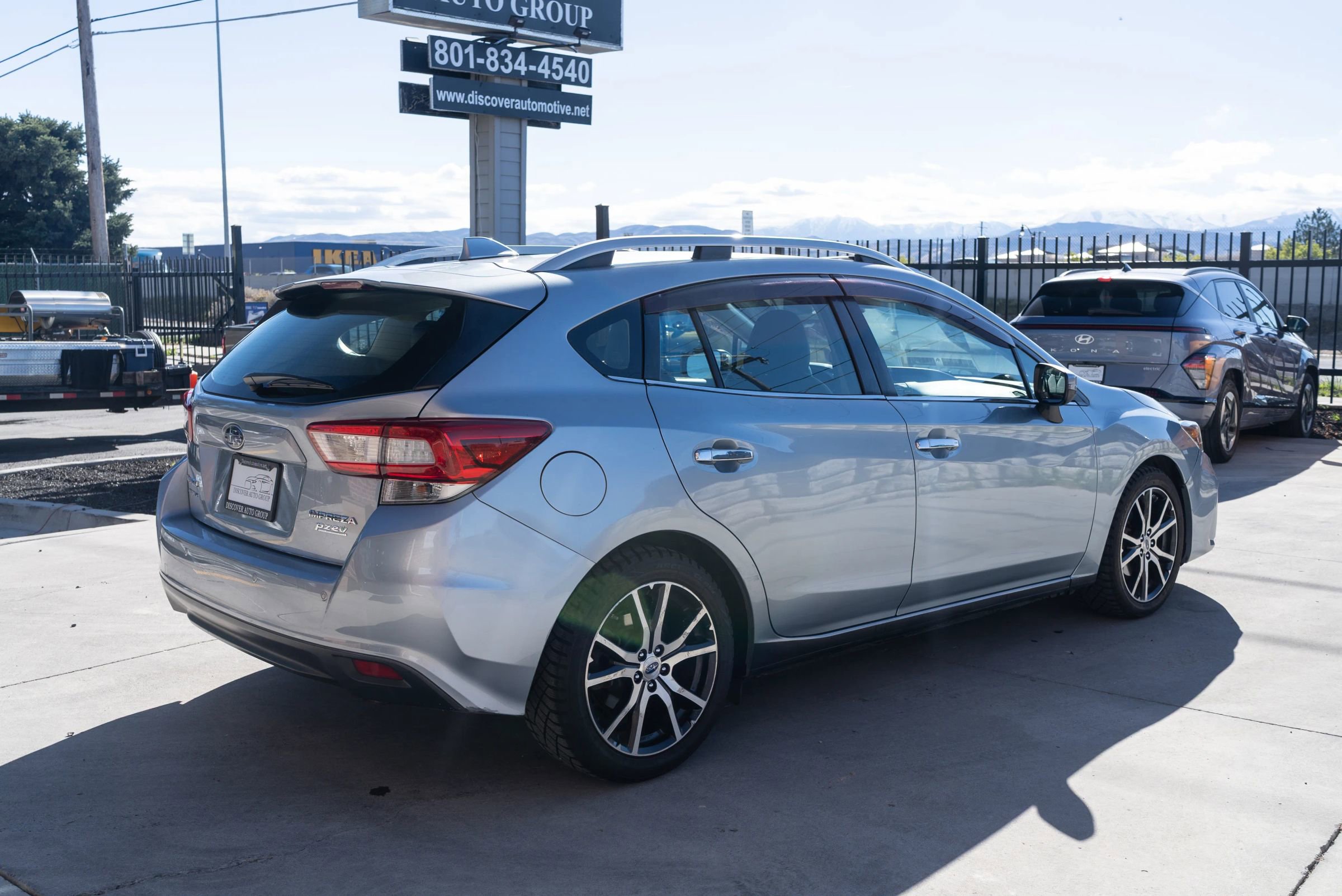 Used 2017 Subaru Impreza 2.0i Limited image 8