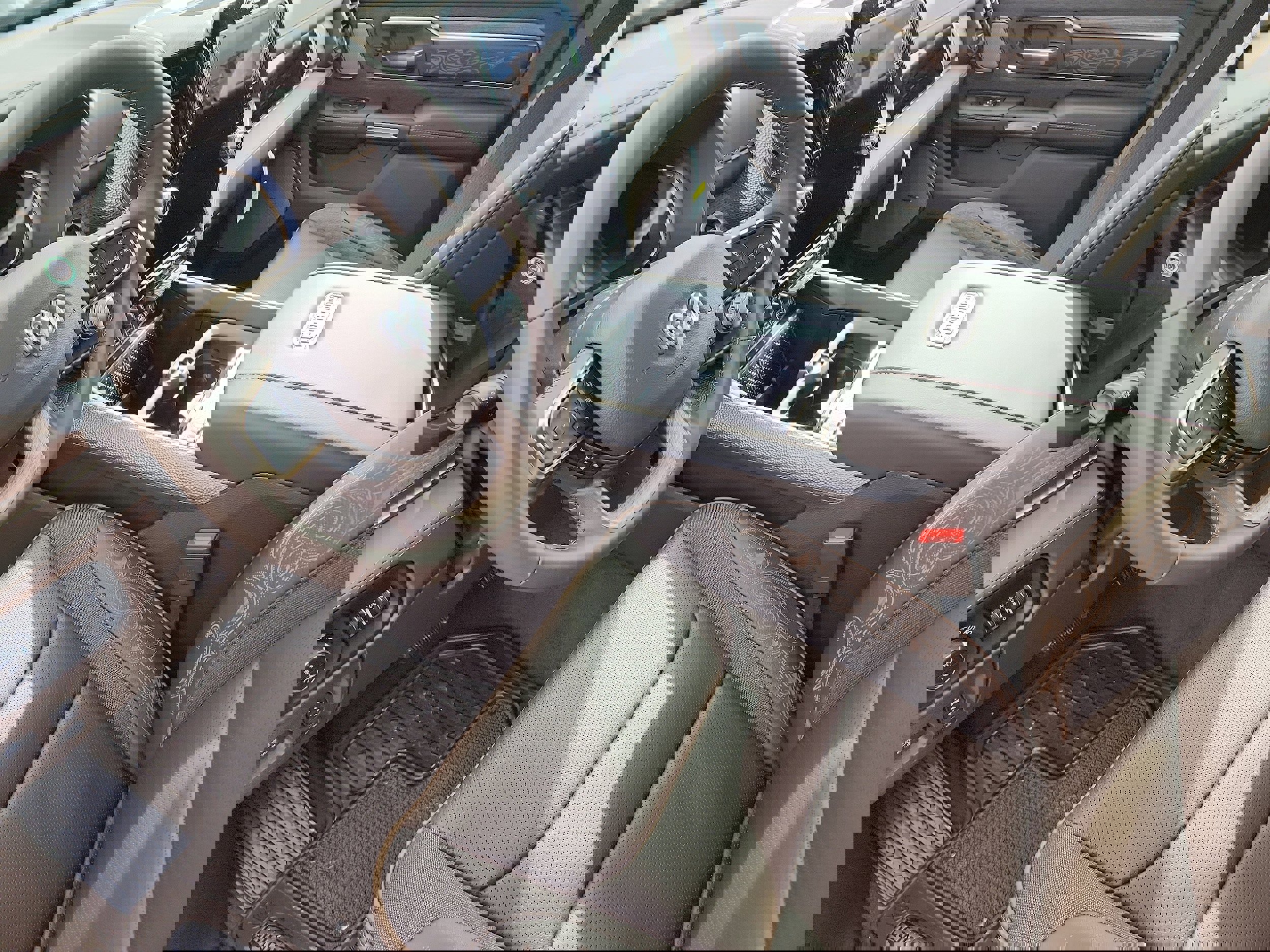 New 2026 RAM 1500 Limited w/ Bed Utility Group image 10