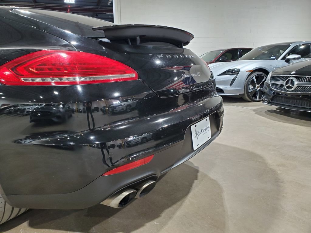 Used 2014 Porsche Panamera 4S Executive image 49