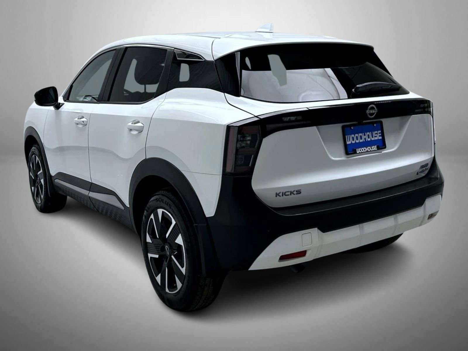 Used 2025 Nissan Kicks SV image 7