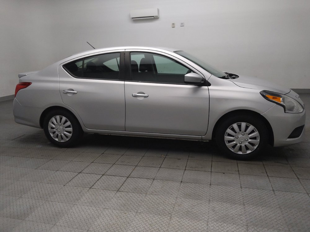 Used 2019 Nissan Versa SV FWD image 11