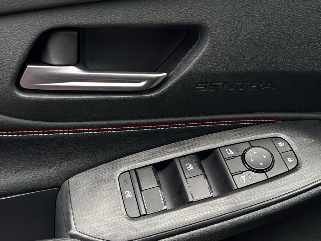 New 2027 Nissan Sentra SR w/ Floor Mat Package FWD image 22