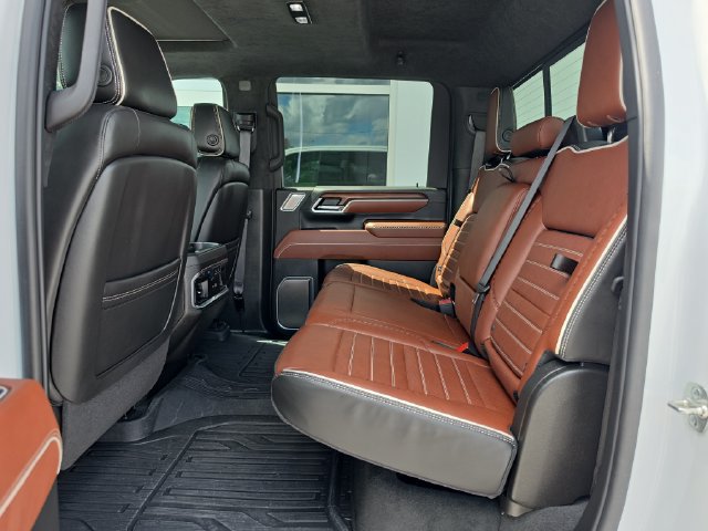 Certified 2025 GMC Sierra 2500 Denali Ultimate AWD/4WD image 16
