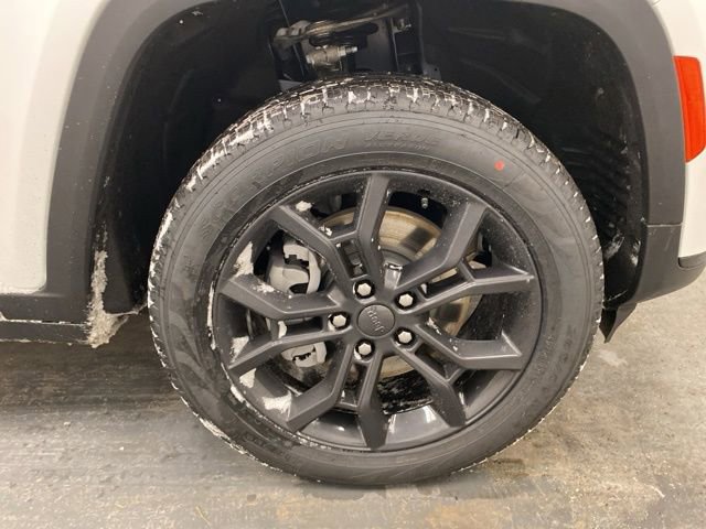 New 2025 Jeep Grand Cherokee L Limited image 36