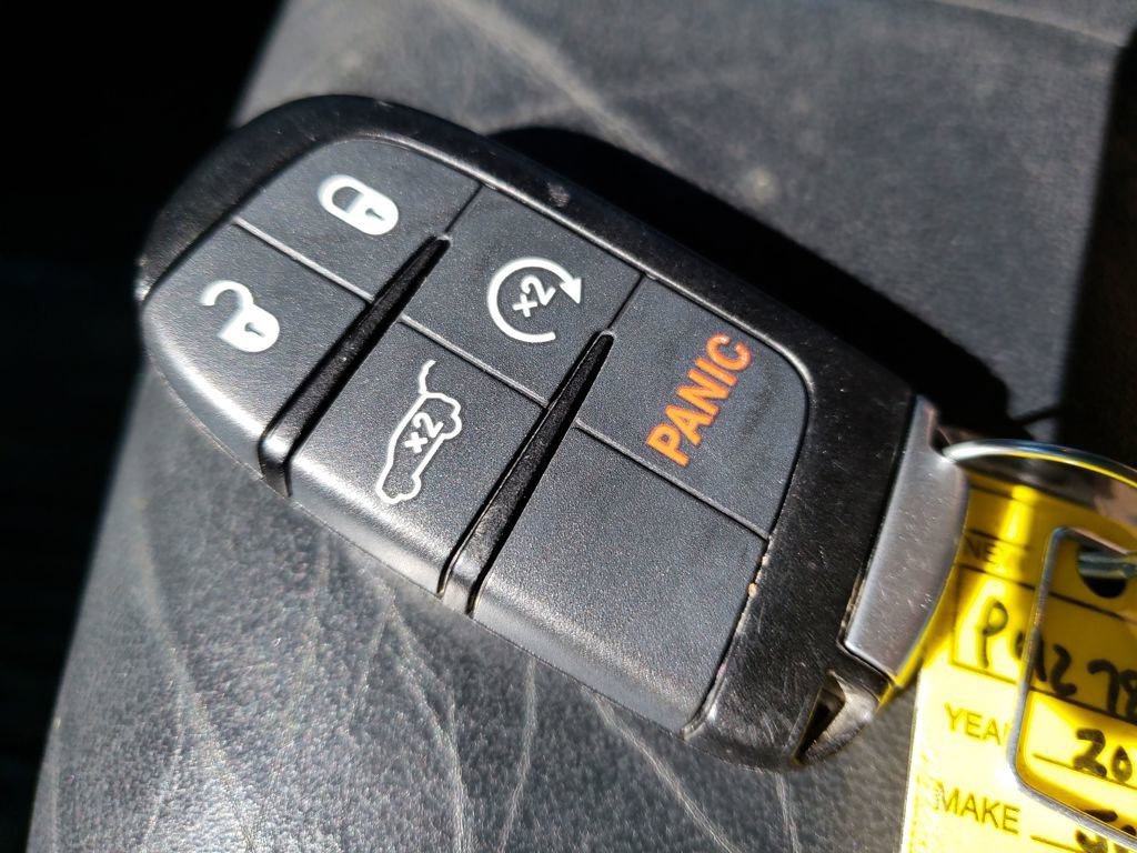 Used 2017 Jeep Grand Cherokee Limited w/ Trailer Tow Group IV image 31