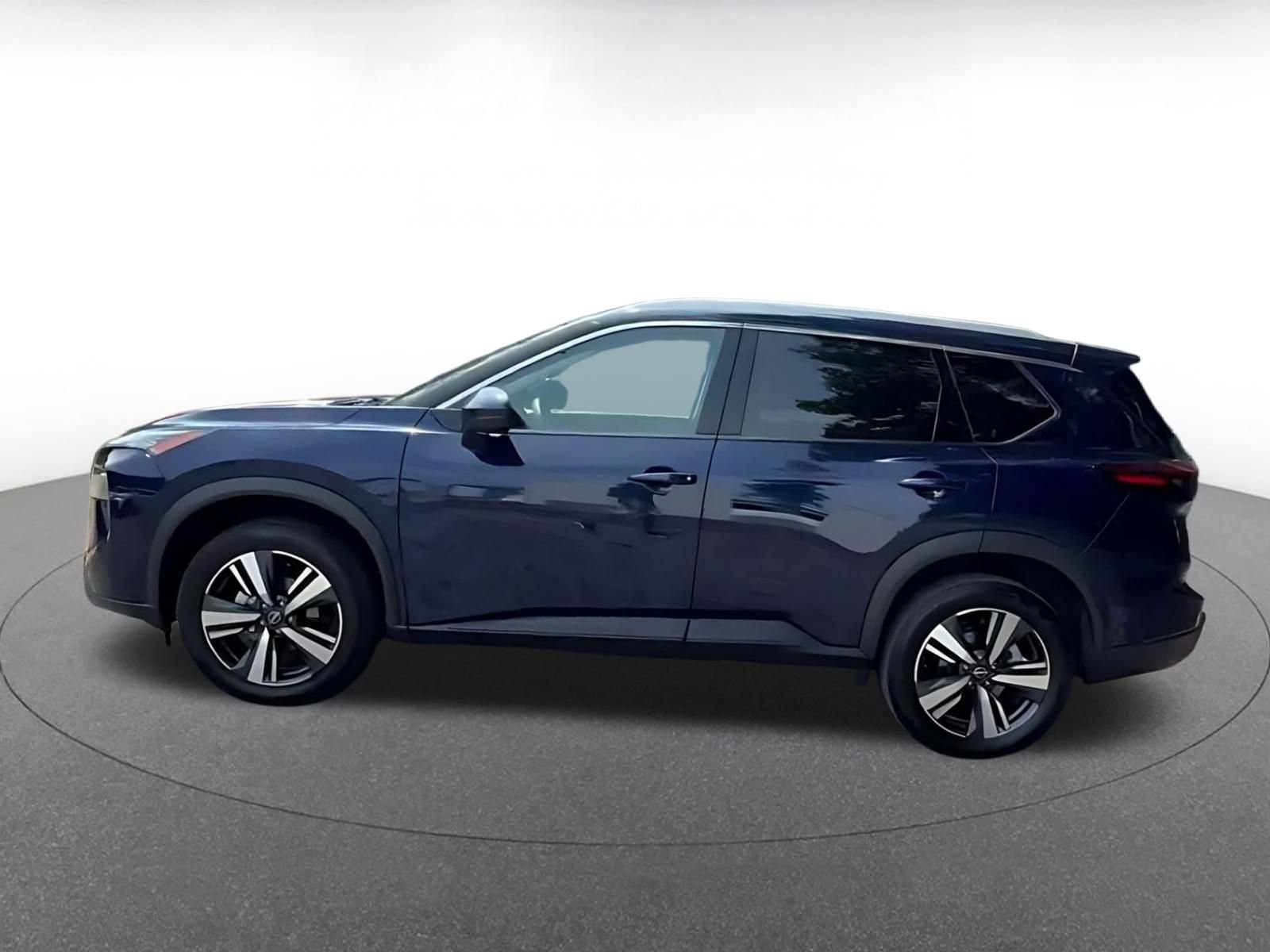 Used 2026 Nissan Rogue SL FWD image 8