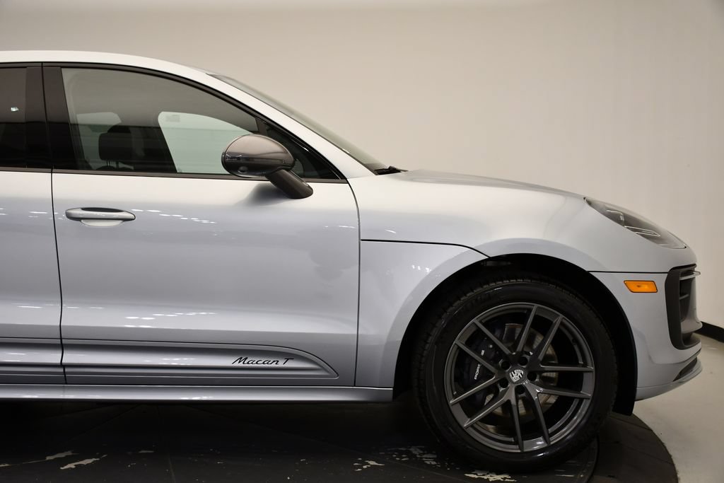 Certified 2026 Porsche Macan Turbo AWD/4WD image 15