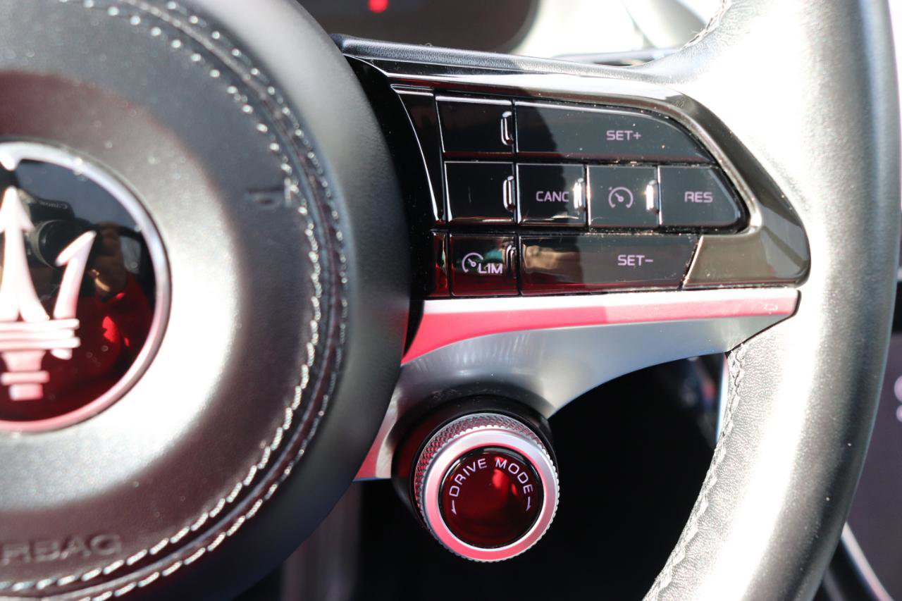 Used 2023 Maserati Grecale GT image 32