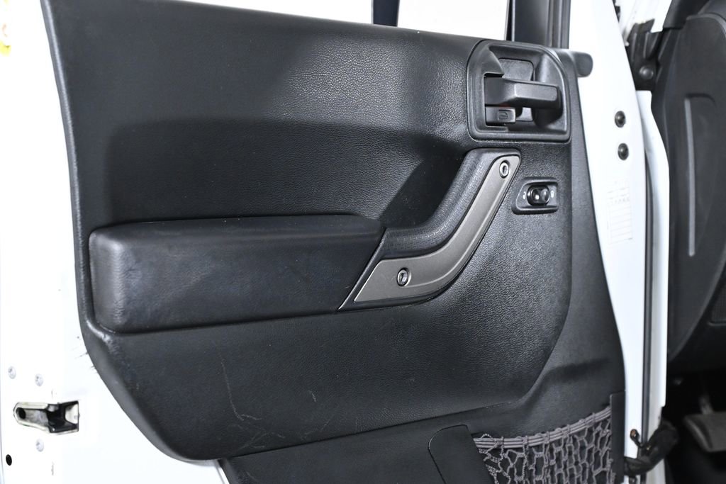 Used 2018 Jeep Wrangler Unlimited Sport S image 25