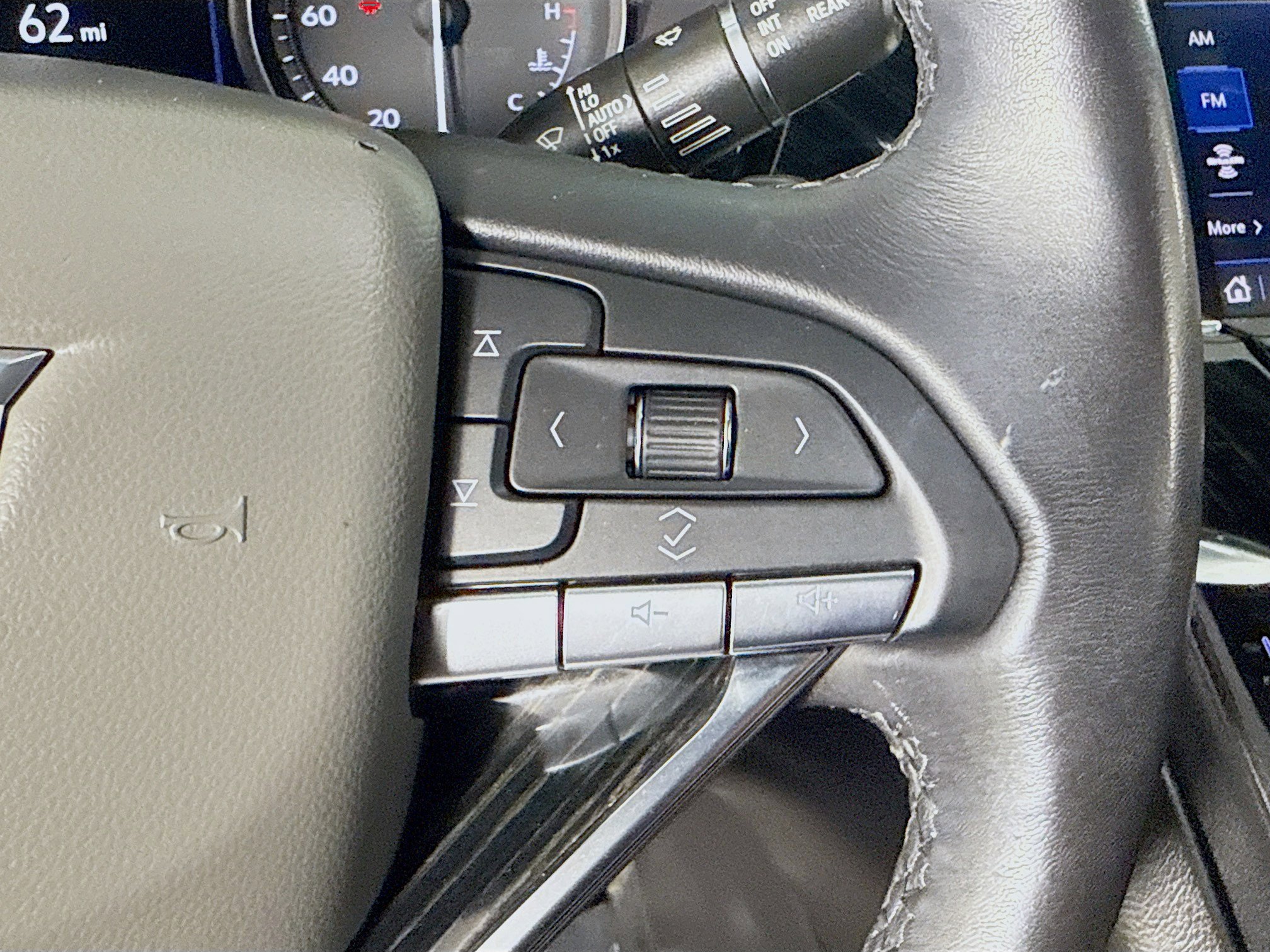 Used 2021 Cadillac XT6 Premium Luxury FWD image 15