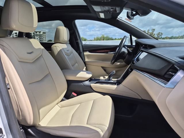 Used 2018 Cadillac XT5 Luxury w/ Driver Awareness Package image 21