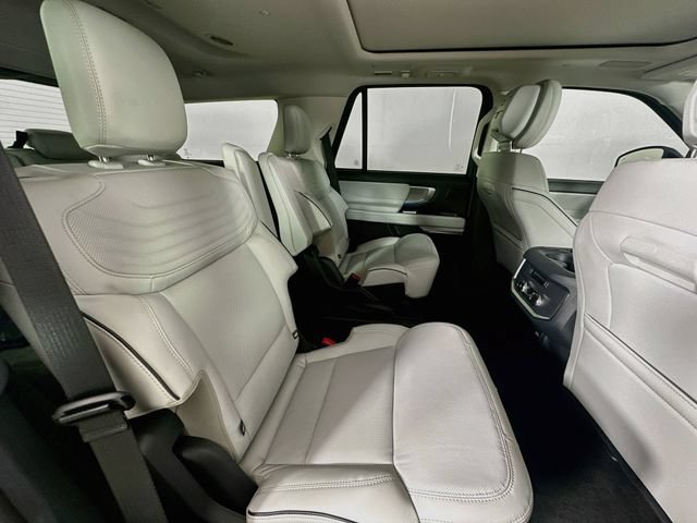 New 2027 Ford Expedition Platinum w/ Platinum Ultimate Package AWD/4WD image 30