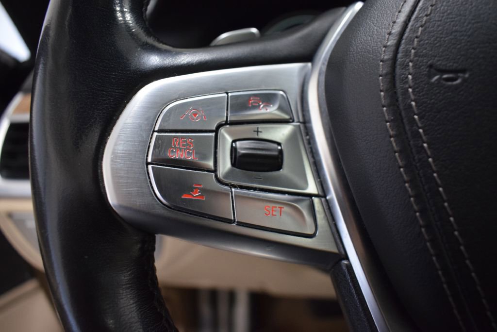 Used 2017 BMW 750i xDrive image 30