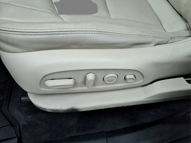 Used 2020 Buick Enclave Premium w/ Sun and Sites Package FWD image 15