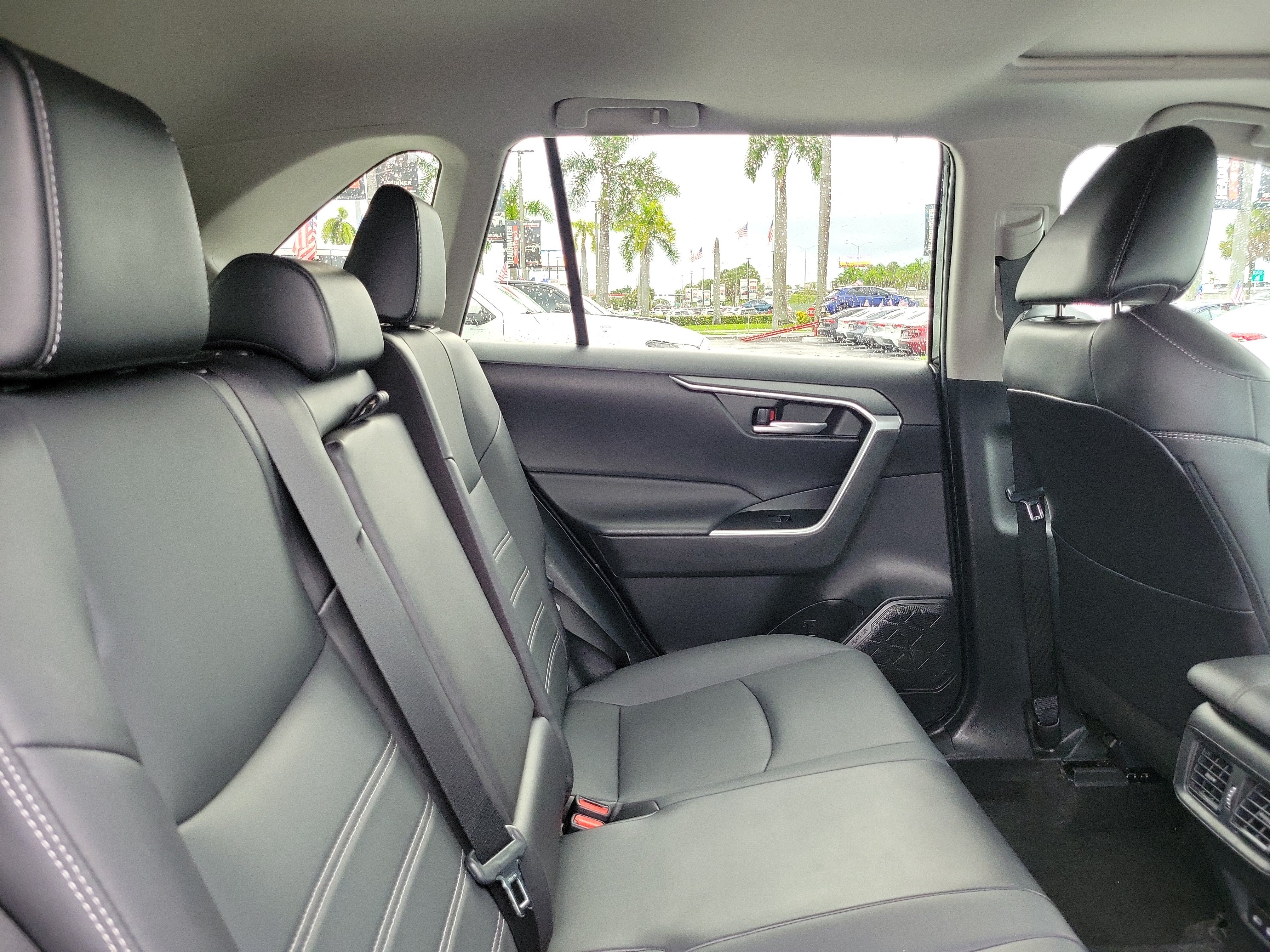 Used 2023 Toyota RAV4 XLE Premium FWD image 15