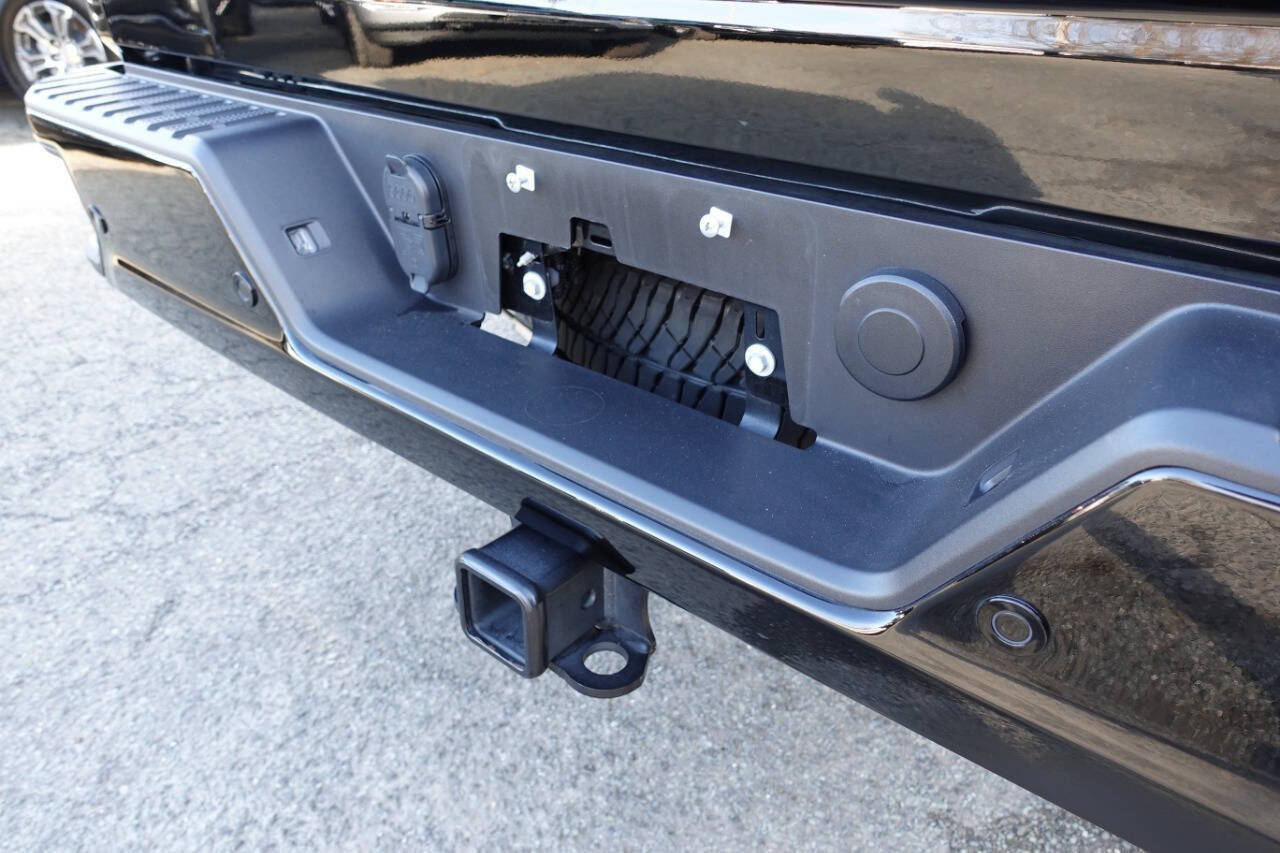 Used 2025 Chevrolet Silverado 2500 Custom w/ Custom Value Package image 23