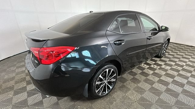 Used 2018 Toyota Corolla XSE FWD video 2
