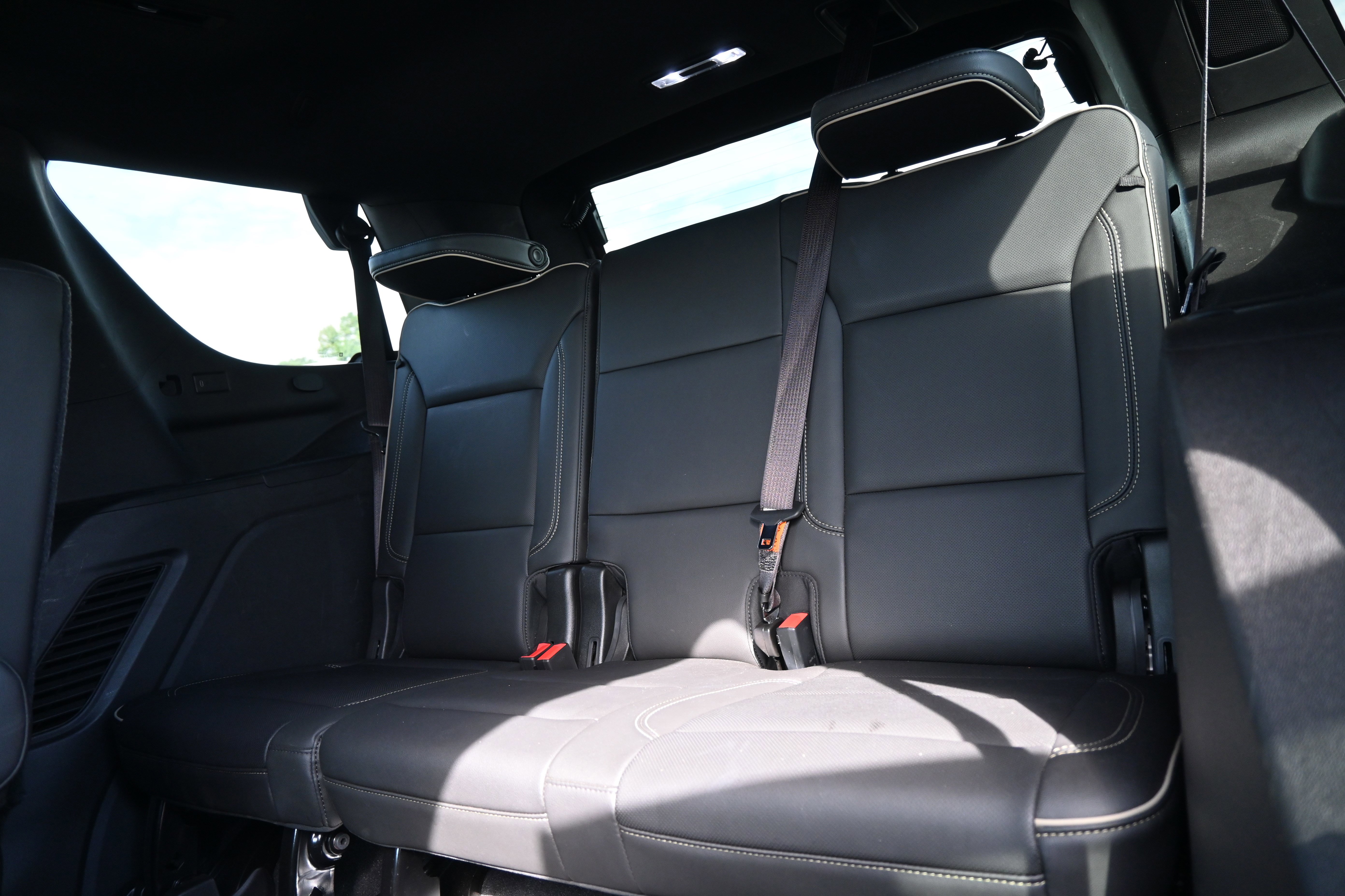 Used 2021 Chevrolet Tahoe Premier w/ Premium Package image 31