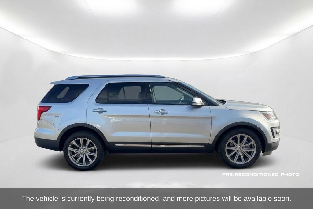 Used 2017 Ford Explorer Limited FWD image 4