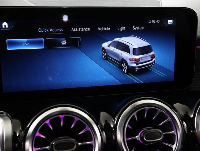 Certified 2023 Mercedes-Benz GLB 250 4MATIC image 17