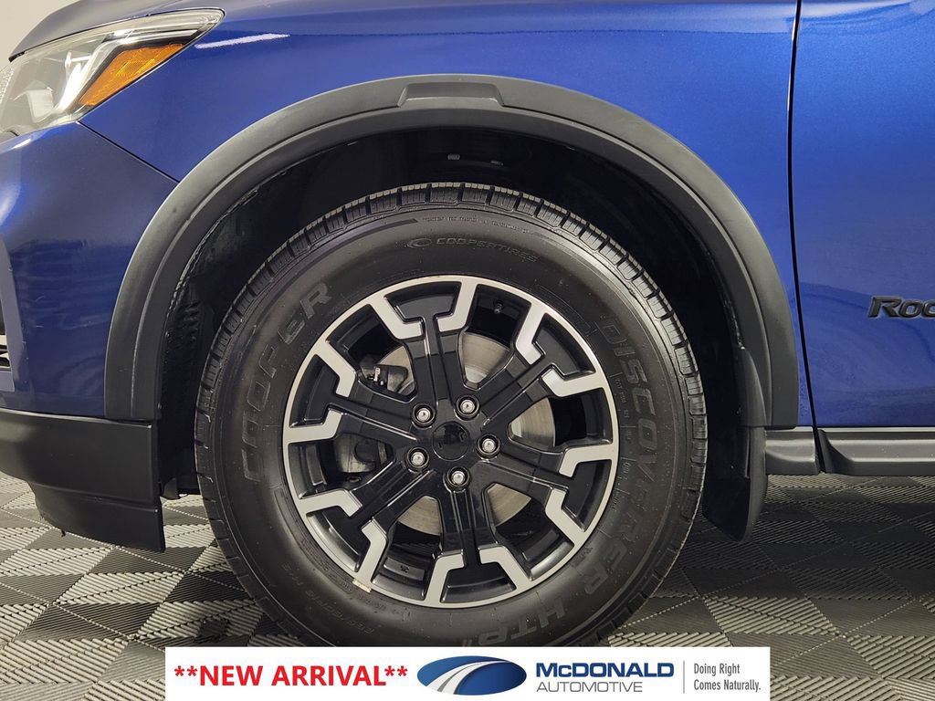 Used 2019 Nissan Pathfinder SL w/ Rock Creek Edition FWD image 22