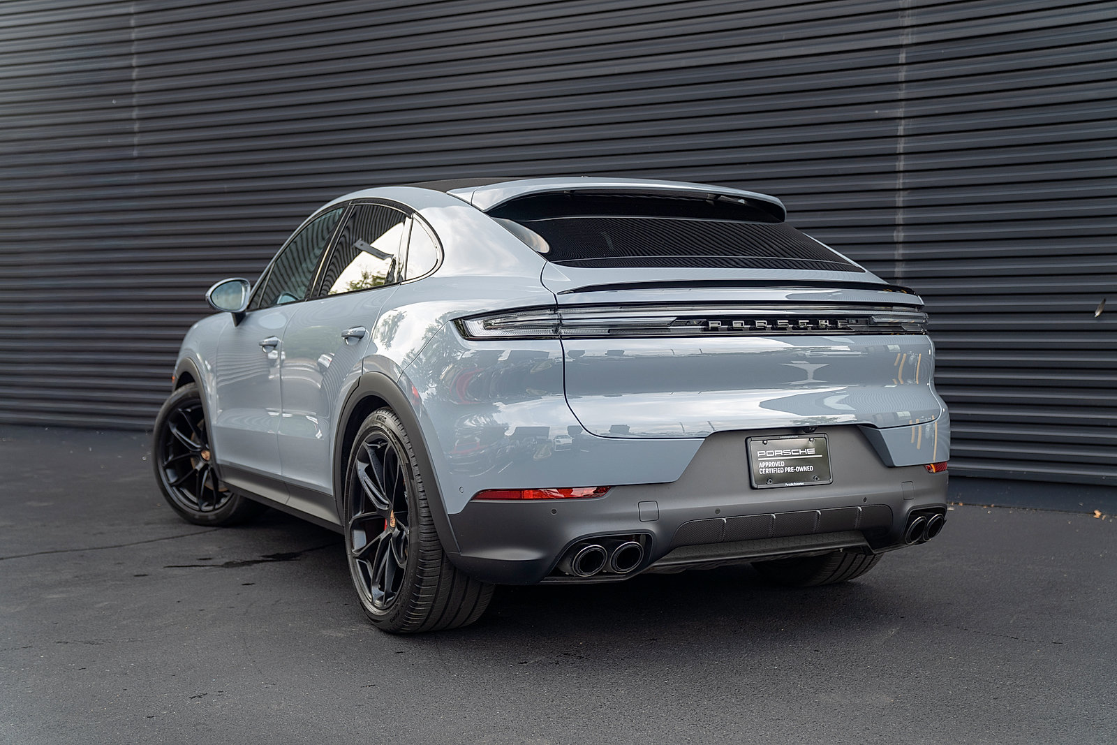 Used 2026 Porsche Cayenne S AWD/4WD image 3