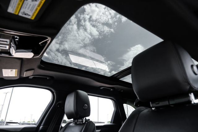 New 2026 Land Rover Range Rover Velar S AWD/4WD image 5
