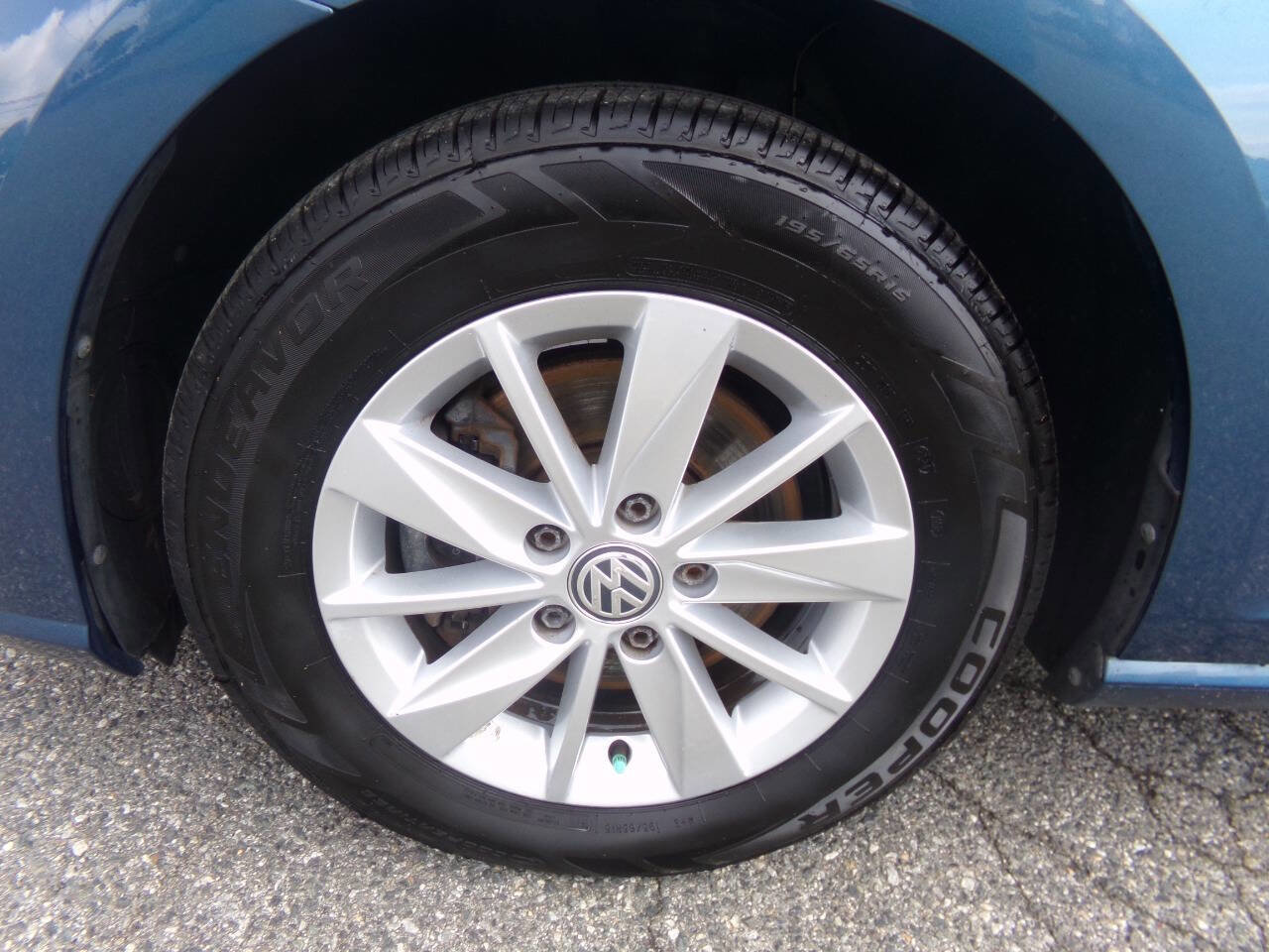 Used 2018 Volkswagen Golf S image 18