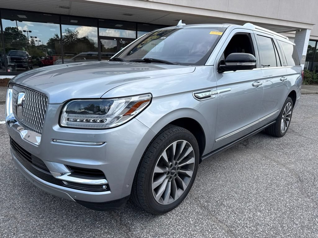 Used 2020 Lincoln Navigator L Reserve w/ Luxury Package AWD/4WD image 8